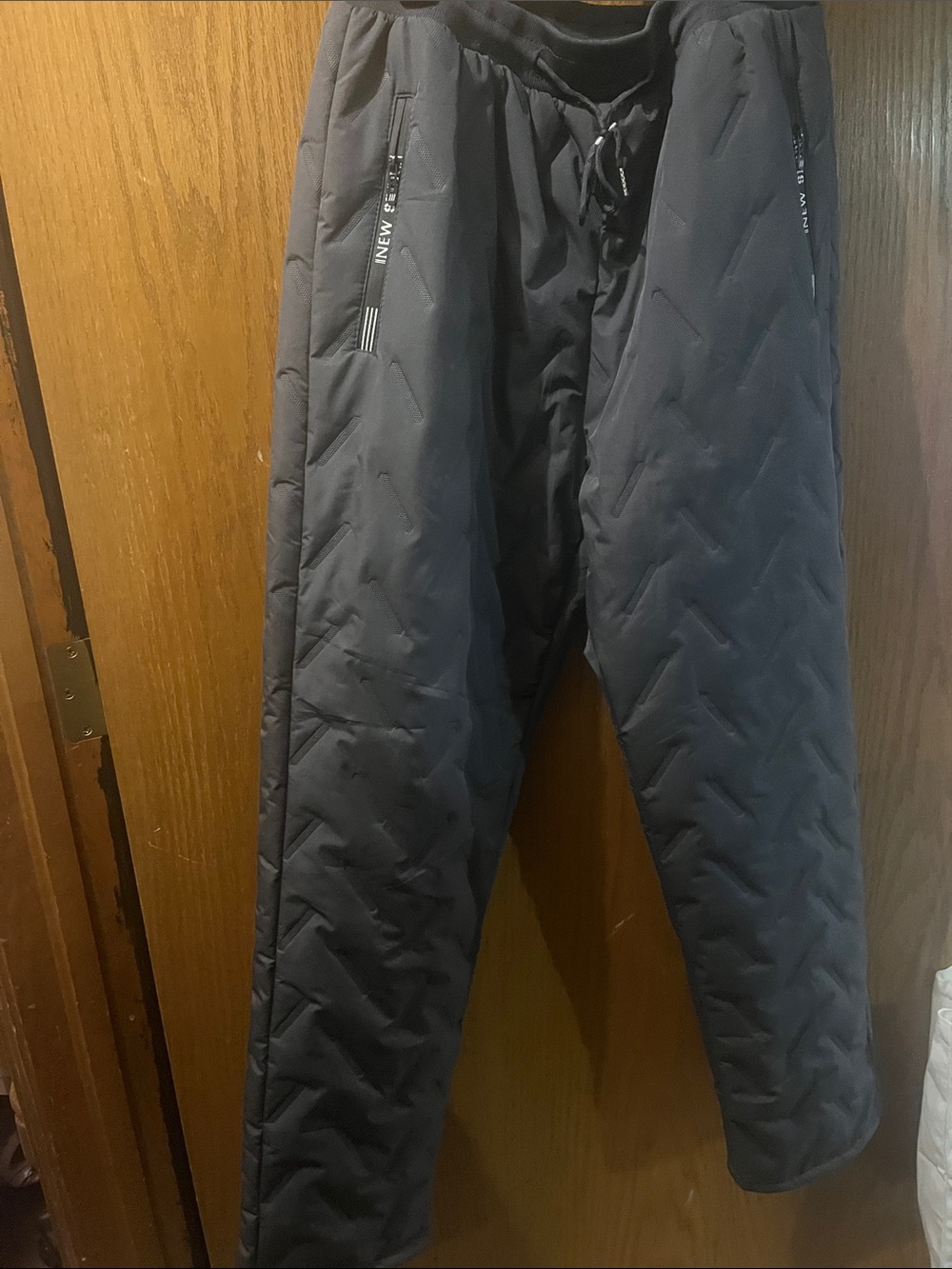 Men's gray Quilted like a ski pant has warm lining throughout